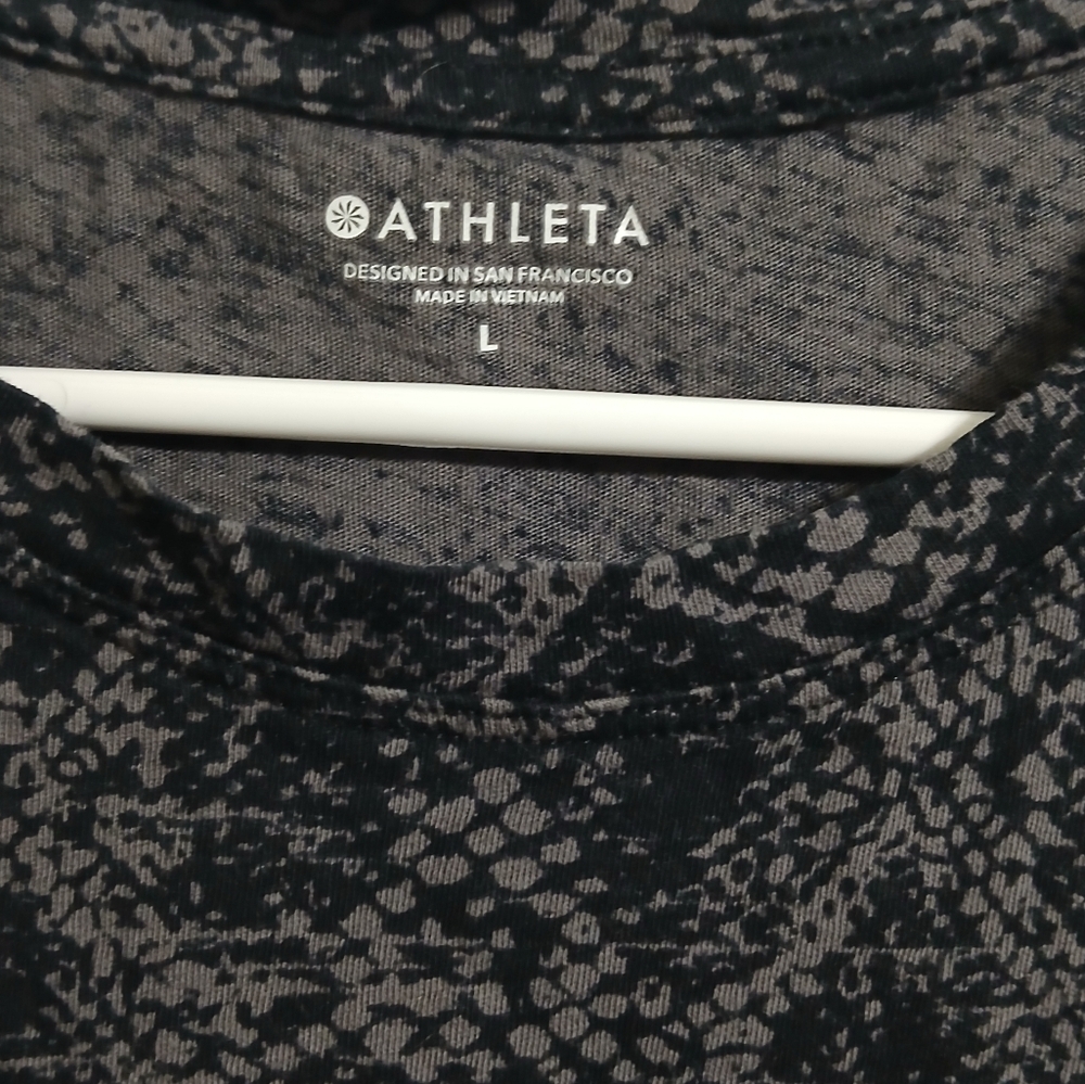 Athleta Black Patterned Women's Top - Picture 2 of 7